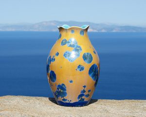crystalline-vase-blue-on-orange-2020-2_sifnos-stoneware