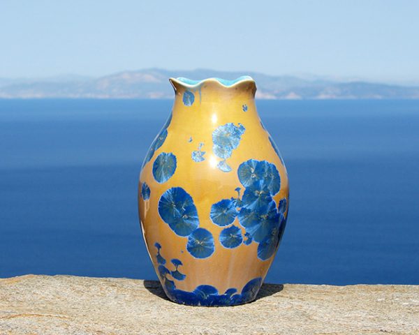crystalline-vase-blue-on-orange-2020-3_sifnos-stoneware